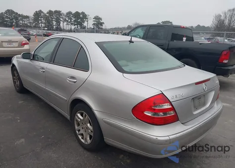 2005 Mercedes-Benz E 320 4Matic z USA, uszkodzony, nr VIN WDBUF82J15X172829